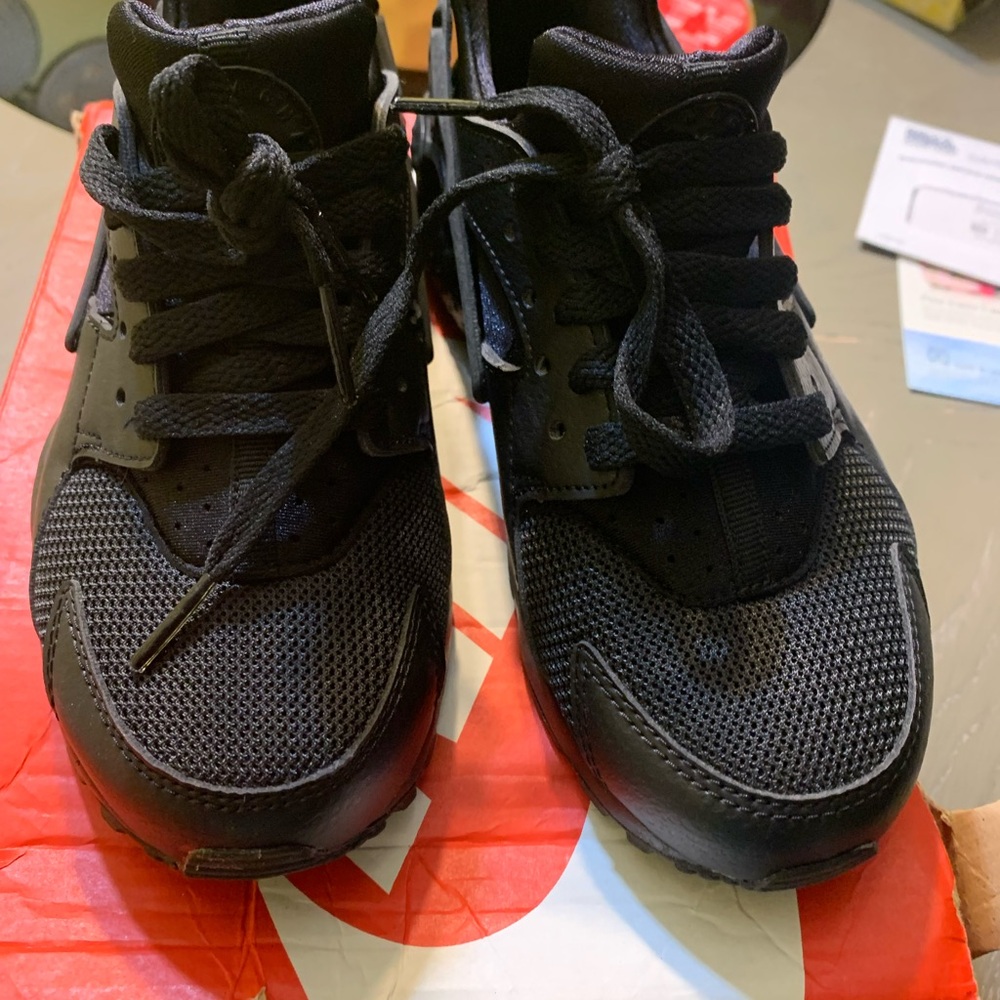 Kids Black Nike Sneakers